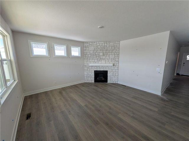 20773 W 188th Terrace, Spring Hill, KS 66083