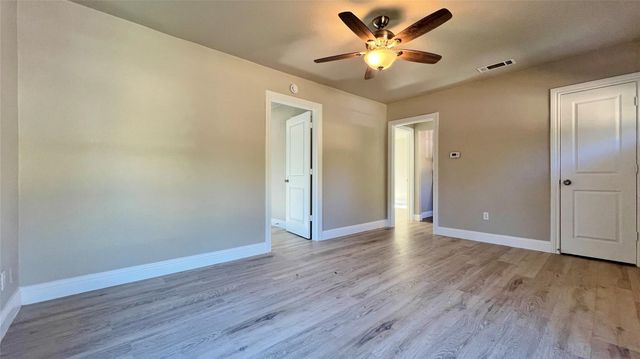4133 Alamo Avenue, Fort Worth, TX 76107