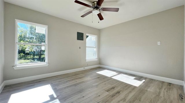 4133 Alamo Avenue, Fort Worth, TX 76107