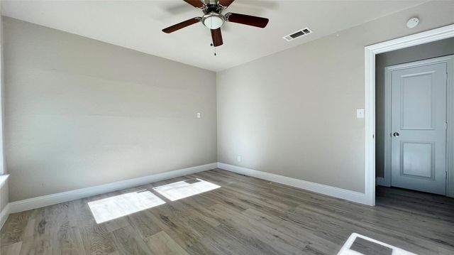 4133 Alamo Avenue, Fort Worth, TX 76107
