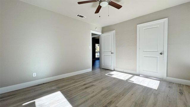4133 Alamo Avenue, Fort Worth, TX 76107
