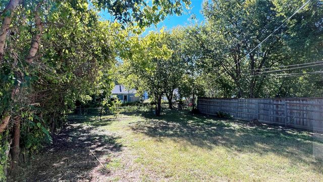 4133 Alamo Avenue, Fort Worth, TX 76107