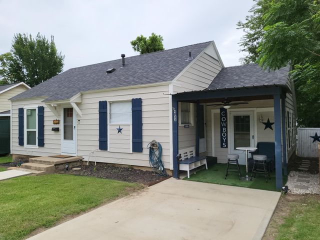 4133 Alamo Avenue, Fort Worth, TX 76107
