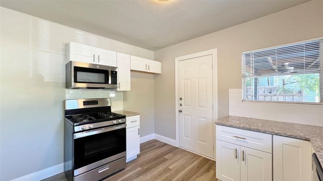 4133 Alamo Avenue, Fort Worth, TX 76107