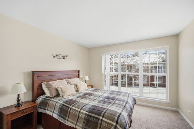 883 Sparta Court, Vernon Hills, IL 60061