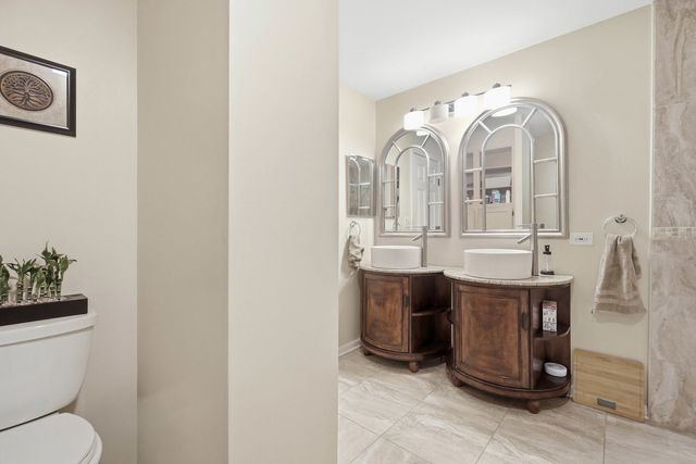 883 Sparta Court, Vernon Hills, IL 60061