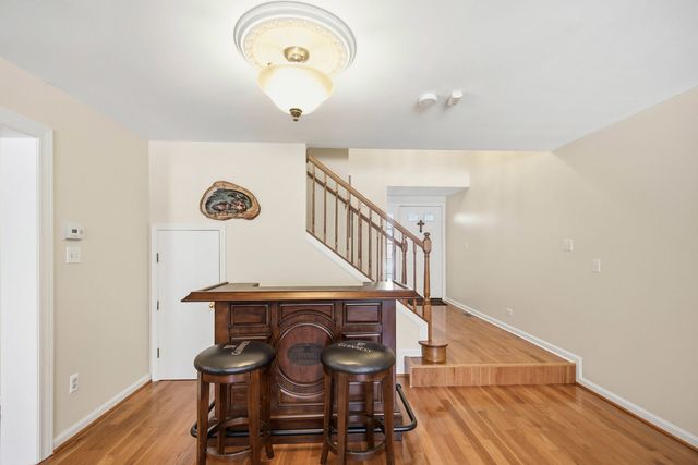 883 Sparta Court, Vernon Hills, IL 60061