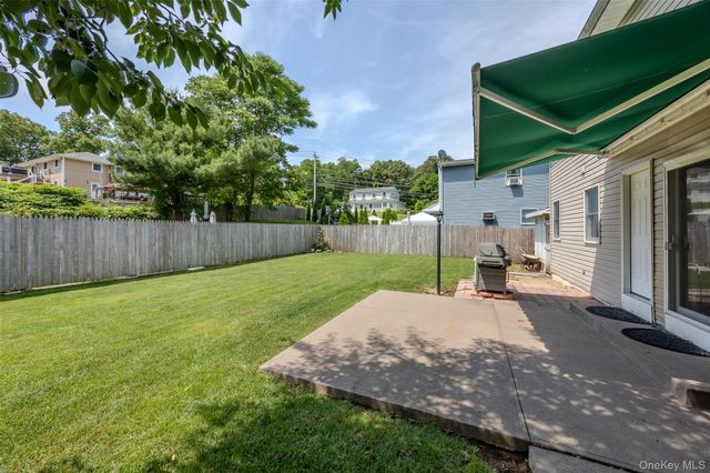 4 Awixa Place, Selden, NY 11784