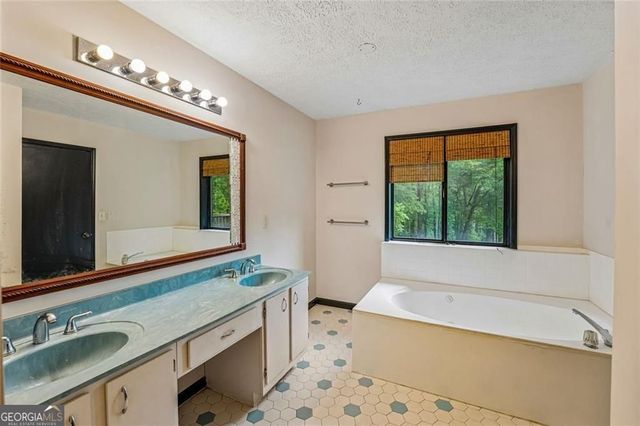 8137 Jenkins Road, Winston, GA 30187