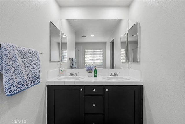 19904 Holly Drive, Saugus, CA 91350