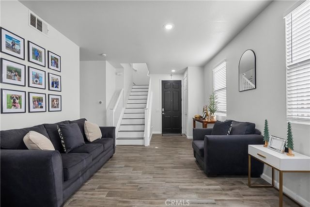 19904 Holly Drive, Saugus, CA 91350