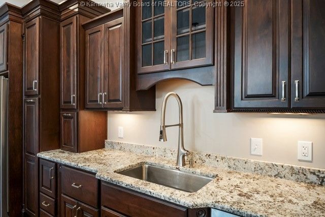 208 Hemlock Street, Eleanor, WV 25070