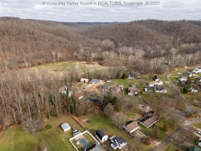 208 Hemlock Street, Eleanor, WV 25070