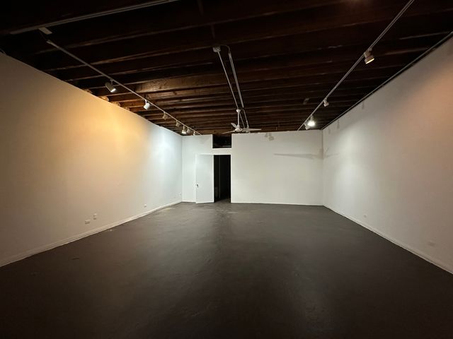 245 W North Avenue, Chicago, IL 60610