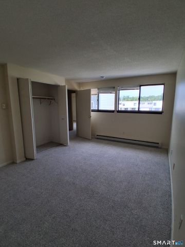 15 Hamre Lane C, Branford, CT 06405