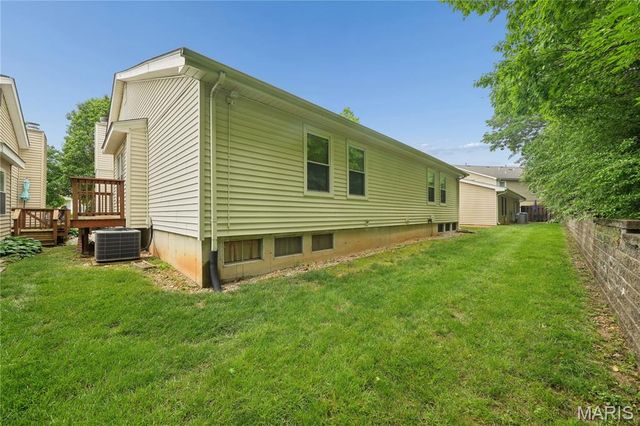 528 Spring Glen Drive, Ballwin, MO 63021