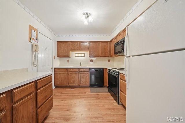 528 Spring Glen Drive, Ballwin, MO 63021