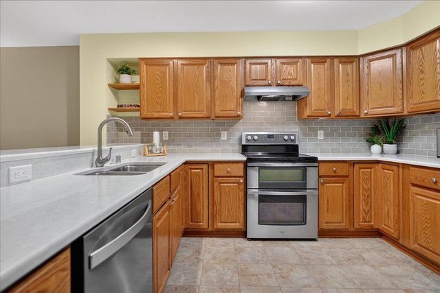 18 Hidden Hollow Trail, Madison, WI 53717