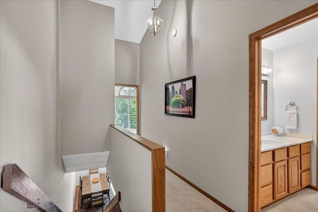 18 Hidden Hollow Trail, Madison, WI 53717