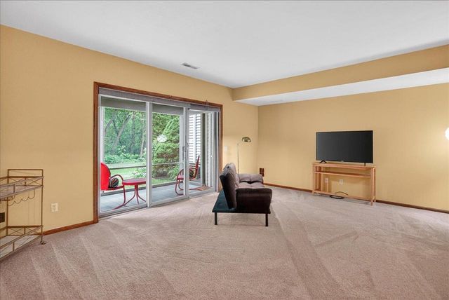 18 Hidden Hollow Trail, Madison, WI 53717
