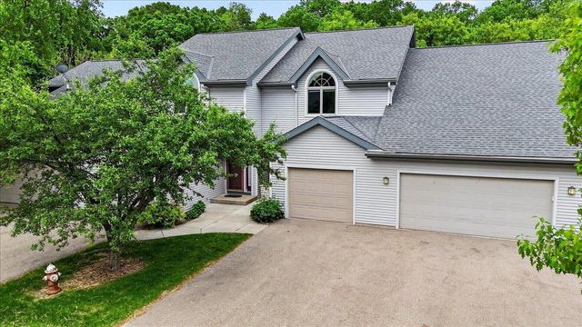 18 Hidden Hollow Trail, Madison, WI 53717