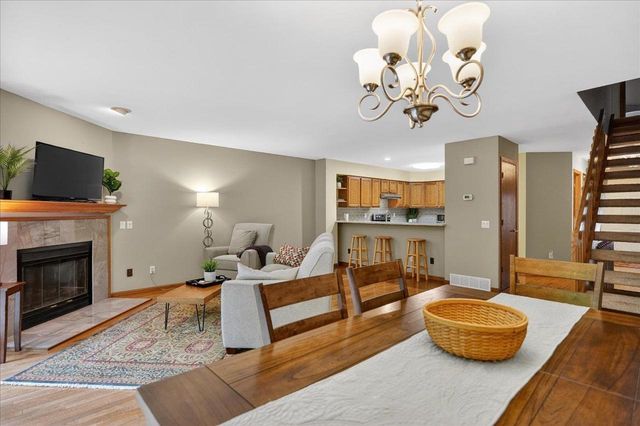 18 Hidden Hollow Trail, Madison, WI 53717