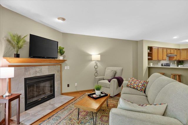 18 Hidden Hollow Trail, Madison, WI 53717