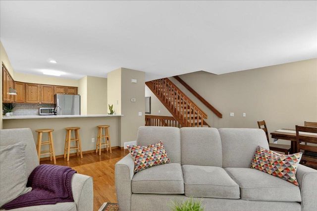 18 Hidden Hollow Trail, Madison, WI 53717