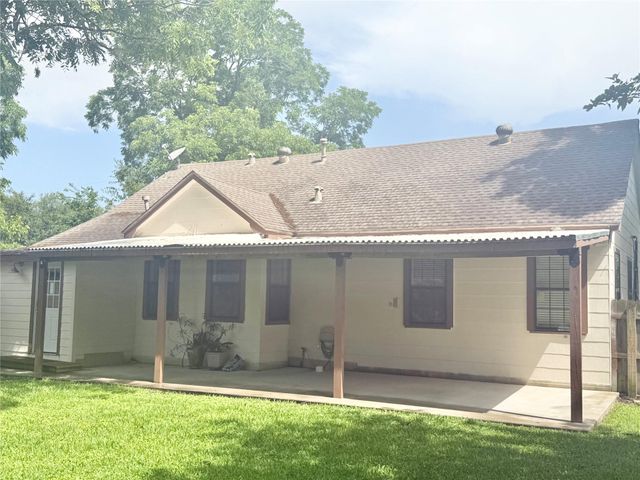 212 South Street, Baytown, TX 77520