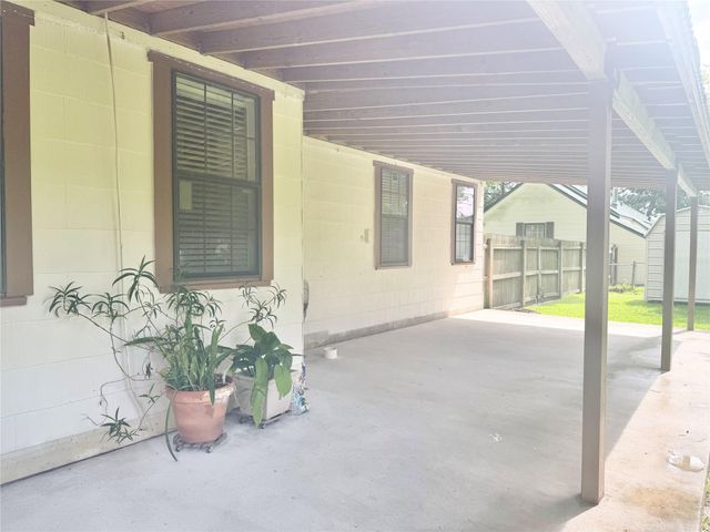 212 South Street, Baytown, TX 77520