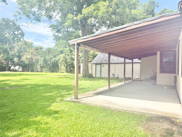 212 South Street, Baytown, TX 77520