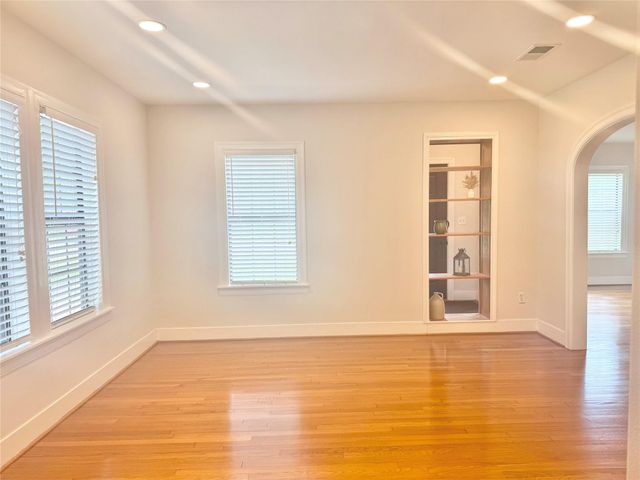 212 South Street, Baytown, TX 77520