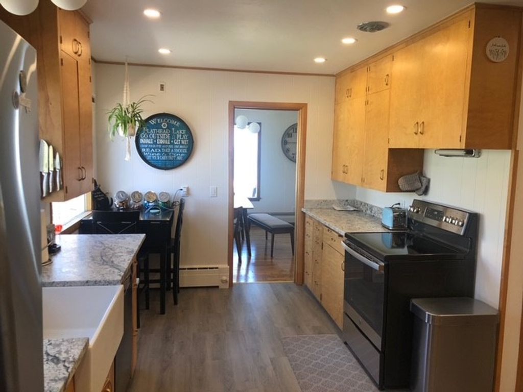 Image 13 of property listing at 50588 Us Highway 93, Polson, MT 59860