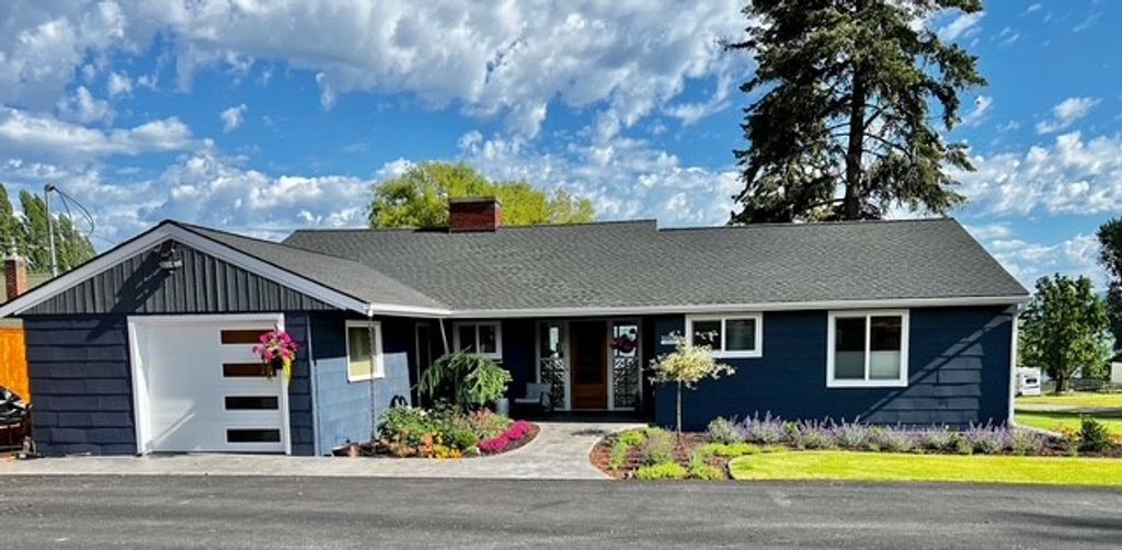 Image 2 of property listing at 50588 Us Highway 93, Polson, MT 59860