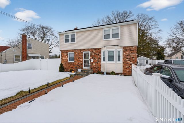 83 Deerfield Drive, Manchester, CT 06040