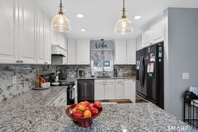 83 Deerfield Drive, Manchester, CT 06040