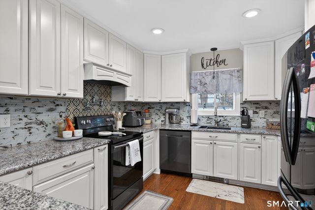 83 Deerfield Drive, Manchester, CT 06040