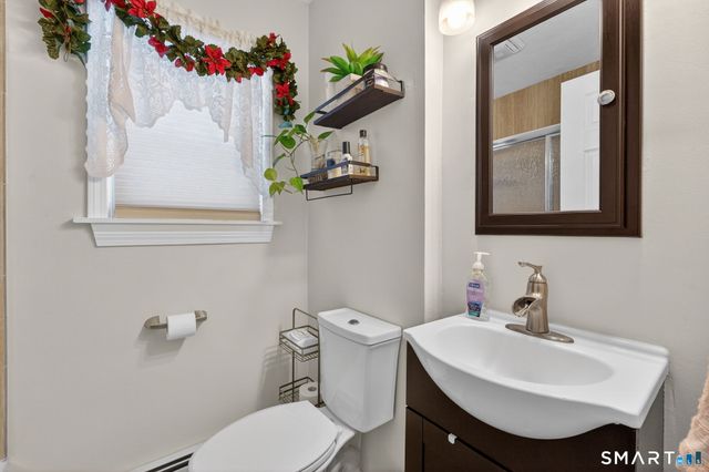 83 Deerfield Drive, Manchester, CT 06040