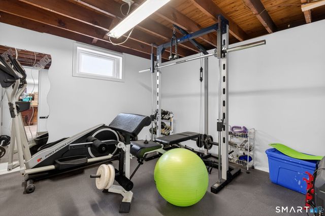 83 Deerfield Drive, Manchester, CT 06040