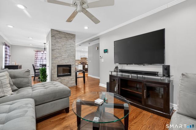 83 Deerfield Drive, Manchester, CT 06040