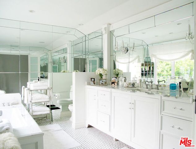 624 Trenton Drive, Beverly Hills, CA 90210