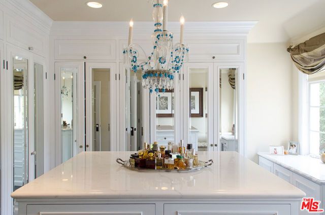 624 Trenton Drive, Beverly Hills, CA 90210