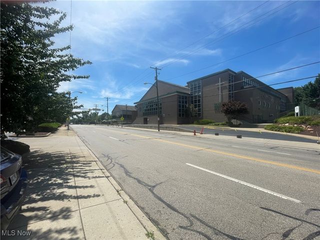 755 Wick Avenue, Youngstown, OH 44505