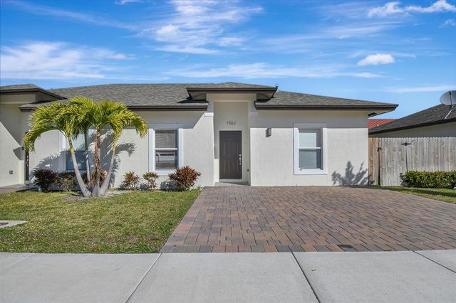 1562-1566 W 26th Court, Riviera Beach, FL 33404