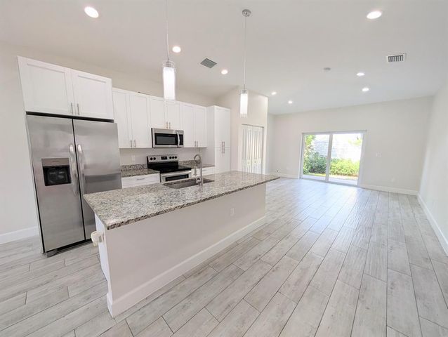1562-1566 W 26th Court, Riviera Beach, FL 33404
