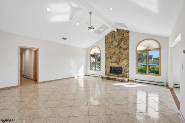 19 Brook Hollow Ct, Hawthorne Boro, NJ 07506