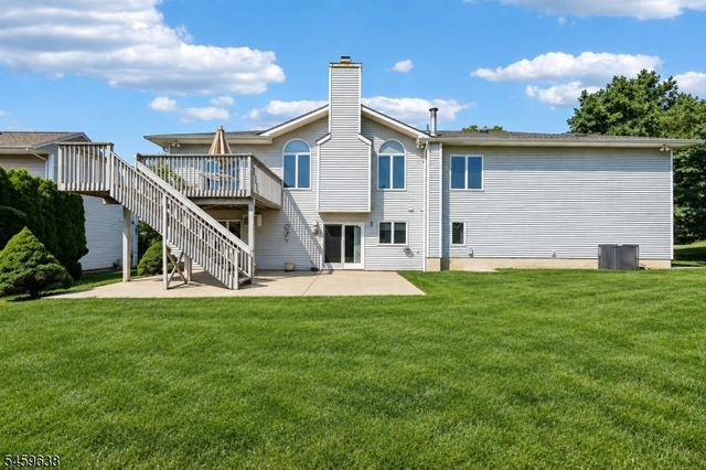 19 Brook Hollow Ct, Hawthorne Boro, NJ 07506