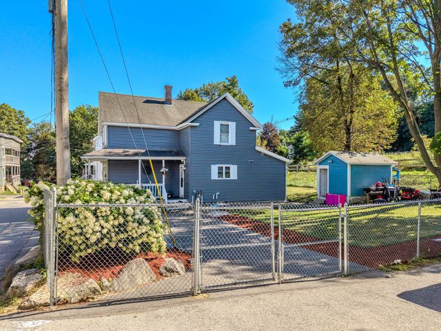 37 Devlin Passway, Fitchburg, MA 01420