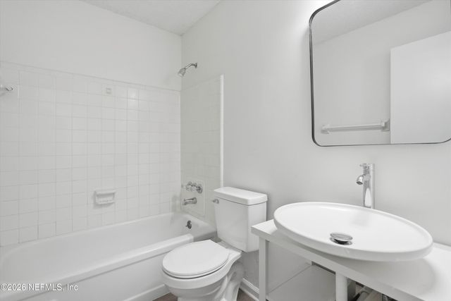 2726 HIDDEN VILLAGE Drive, Jacksonville, FL 32216