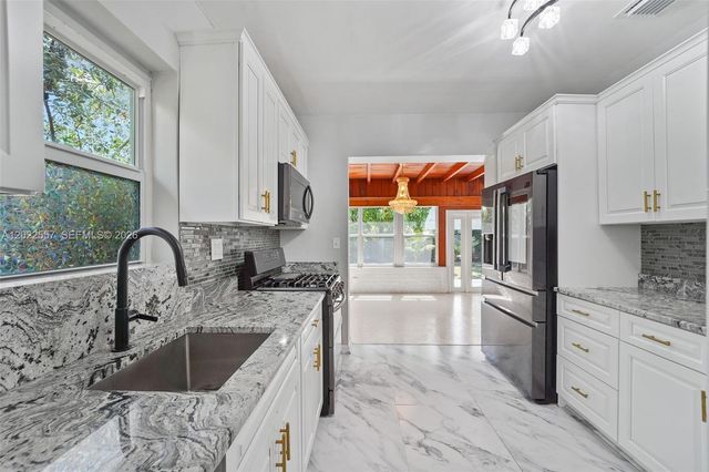 8927 Carlyle Avenue, Surfside, FL 33154